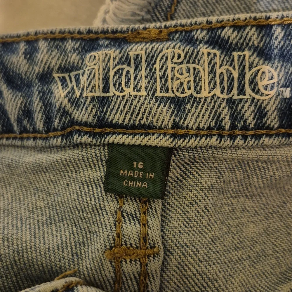 Distressed Light Blue Women's Jeans